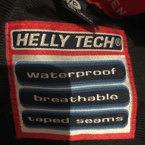 Purple Helly Hansen ski / snowboard jacket - Picture 3 of 6